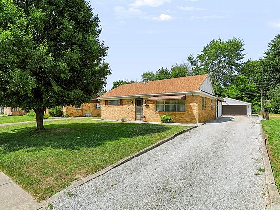 2nd image of 468 Carol Dr
