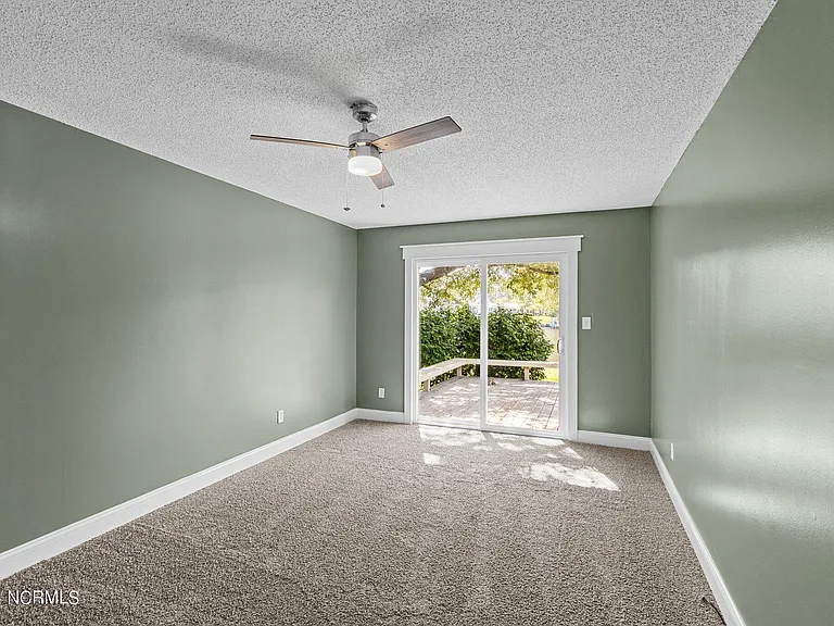 5722 Gondolier Dr — Photo 28
