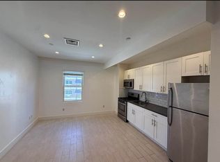 31-01 21st St #3F, Astoria, NY 11106