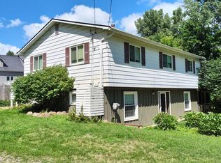 2302 S Long Lake Rd #2, Fenton, MI 48430