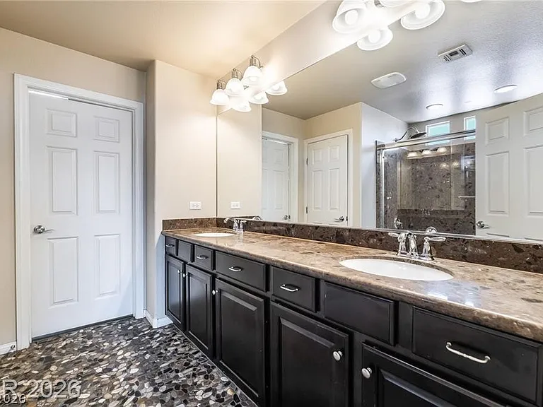 5282 Ledgewood Creek Ave — Photo 18