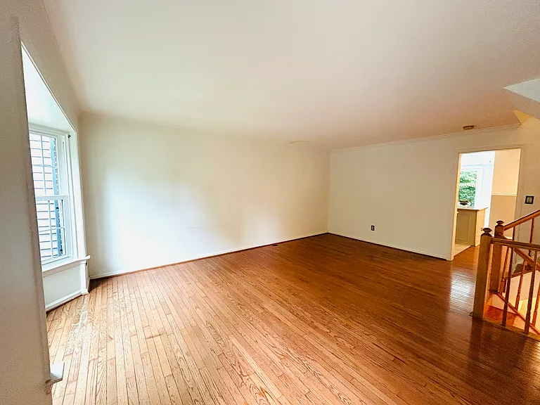 6072 Clay Spur Ct — Photo 2
