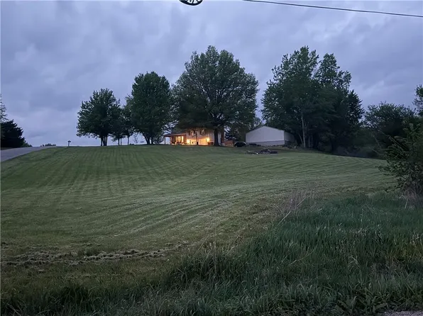 15410 NE 186th St, Holt, MO 64048