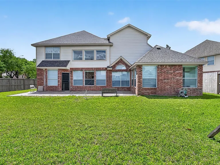 1311 Rene Ct — Photo 45