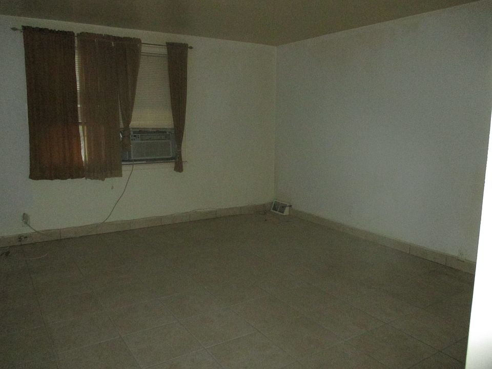 1st image of 1901 S Hollywood St