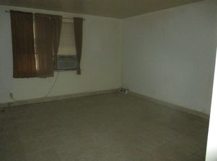 1901 S Hollywood St, Philadelphia, PA 19145