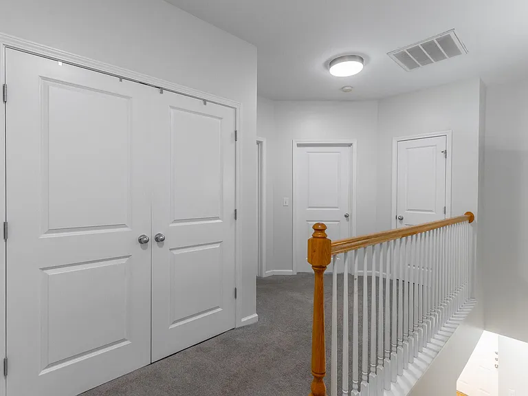 2105 Regency Ct — Photo 28