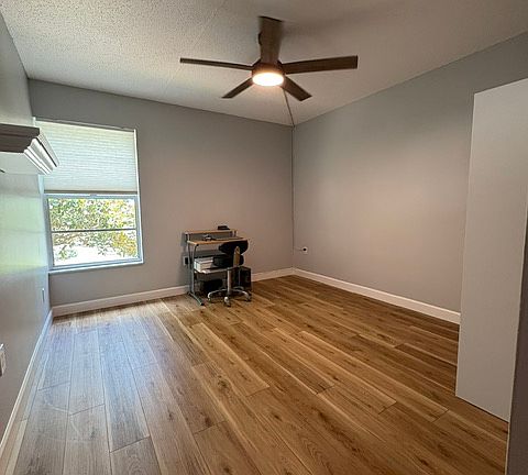 5th image of 2302 S Manhattan Ave APT 215