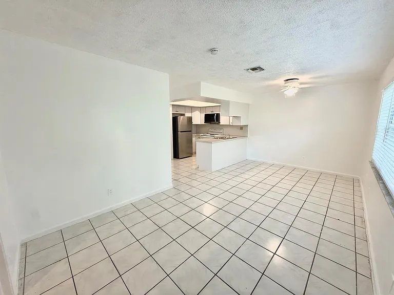 7643 NW 74th Ave — Photo 17