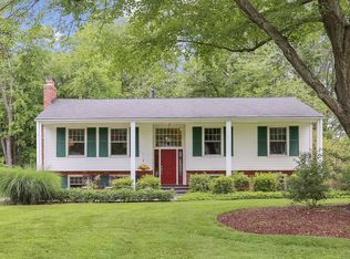 17400 Applewood Ln, Rockville, MD 20855