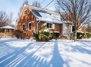 2104 Columbia Rd, Westlake, OH 44145