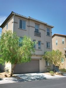10279 Tiger Paws Pl, Las Vegas, NV, 89183