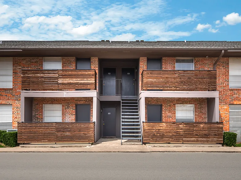 Highland Terrace — Photo 11