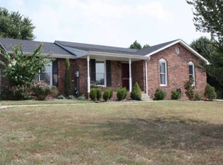 2911 Curtiswood Ln E, Springfield, TN 37172