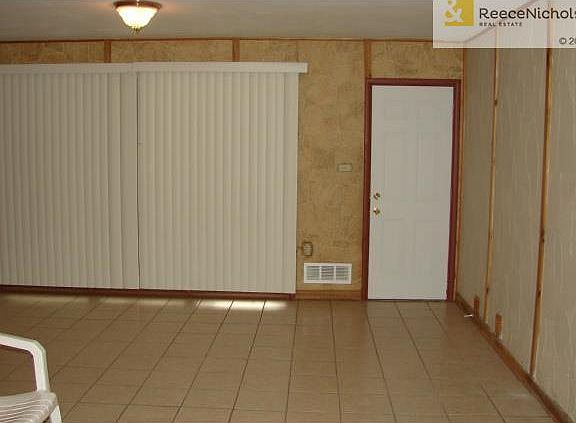 3rd image of 7105 E 107th Pl
