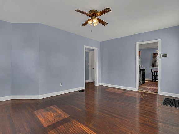 4th image of 550 Helen St