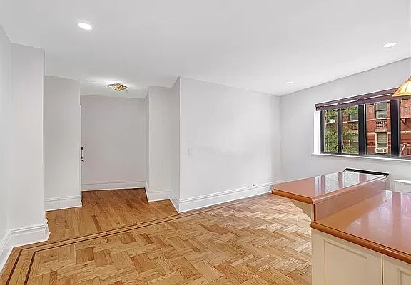3rd image of 210 6th Ave APT 2E