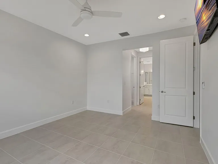 12557 SW Rain River Dr — Photo 46