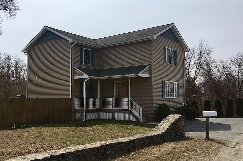 652 Lees River Ave, Somerset, MA 02725 Zillow