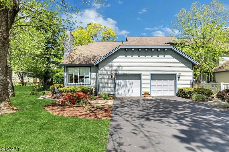 1st image of 100 Easedale Rd #100