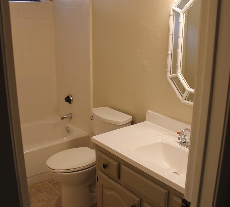 1st image of 2822 Green Oaks Dr