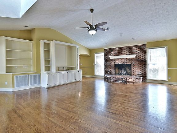 5th image of 111 Lee Road 0342