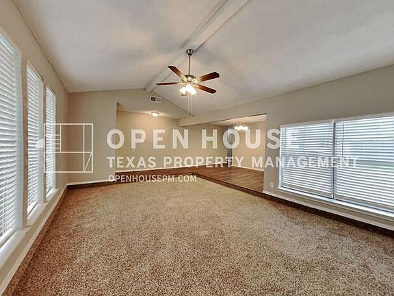 4th image of 2033 E Branch Hollow Dr