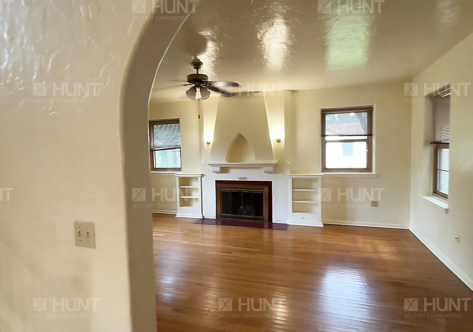 4 bed, 2298 sqft, $2,457 — Photo 4