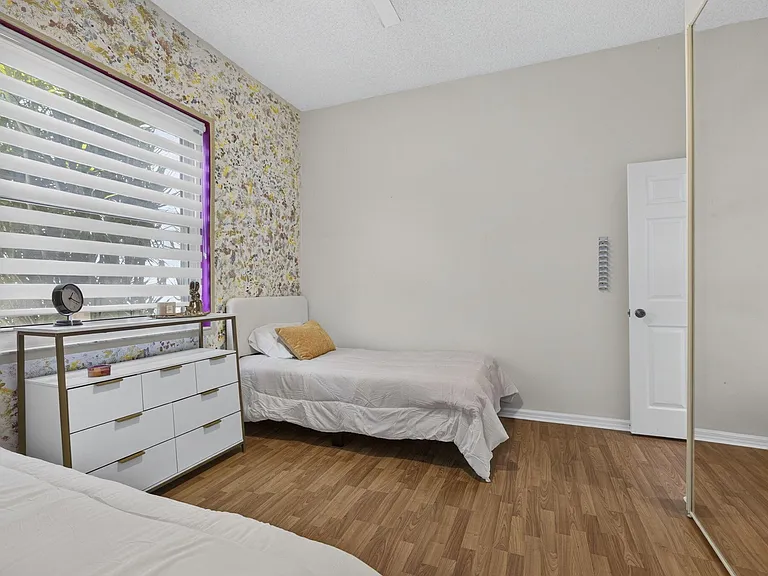 716 Lake Wellington Dr — Photo 31