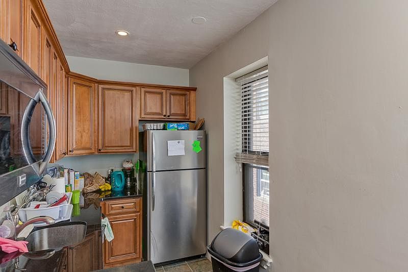 2nd image of 16 Westland Ave APT 7