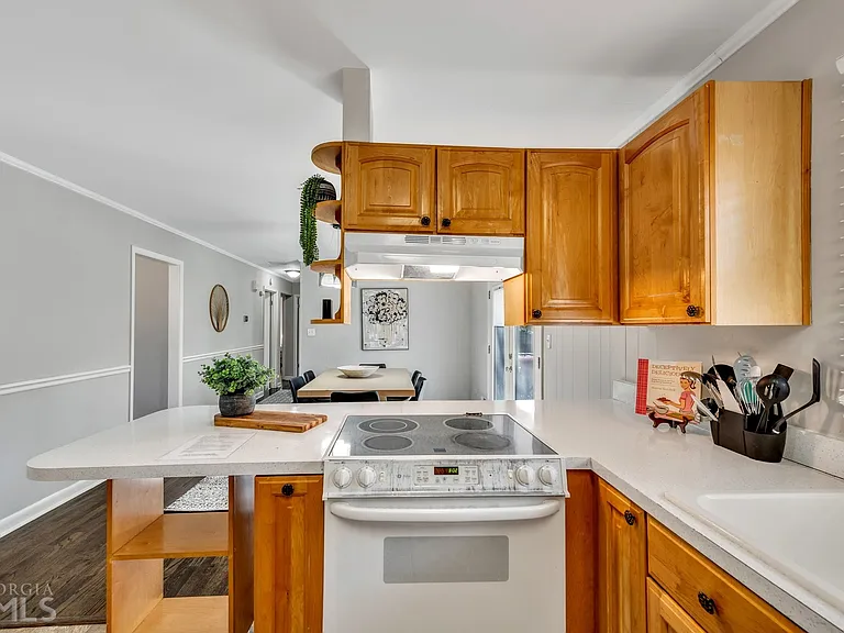 654 Joel Dr — Photo 6