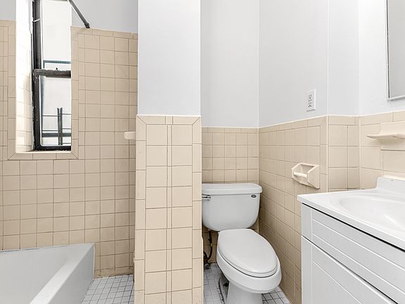 5th image of 190 S 8th St APT 41