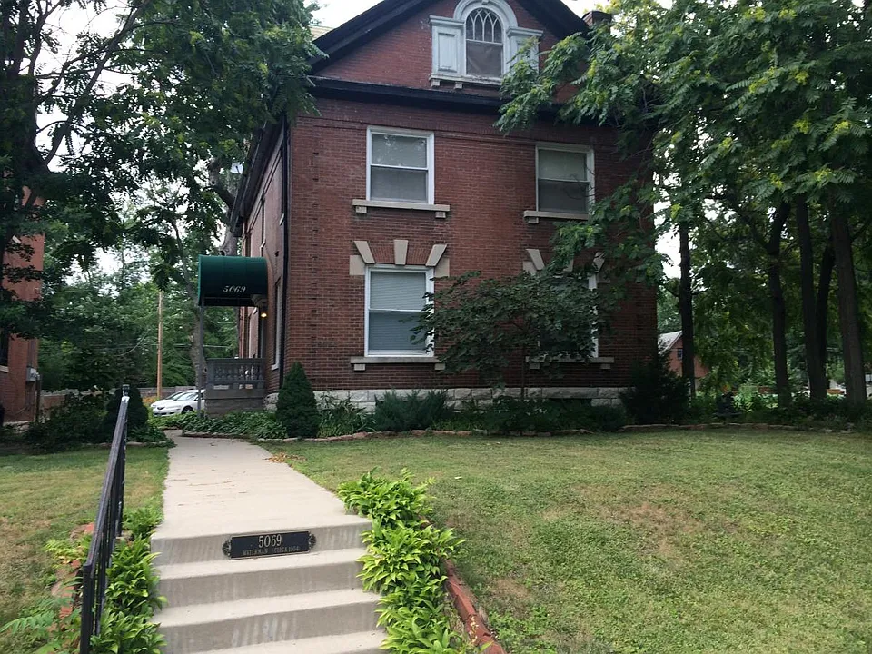 5069 Waterman Blvd #2