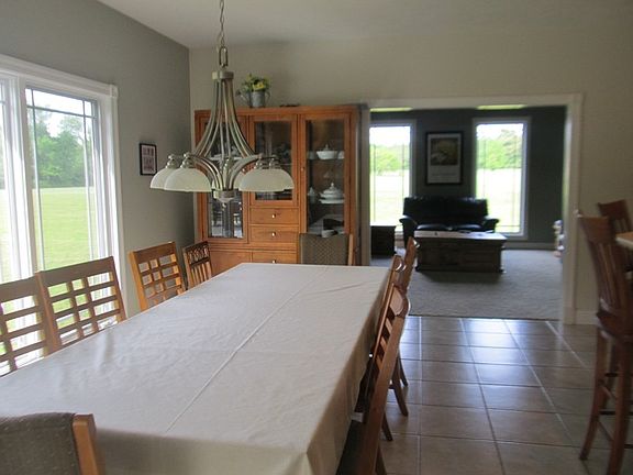 3rd image of 15027 Jalee Ln