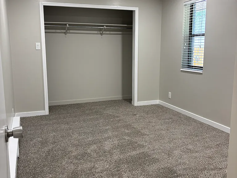 123 E 300 N — Photo 6