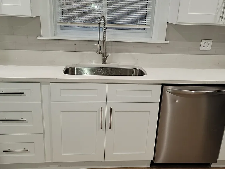 5633 N Mozart St #1 — Photo 3