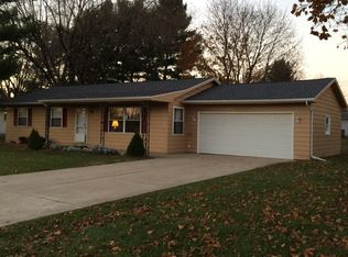 604 Lancashire Dr, Sturgis, MI 49091