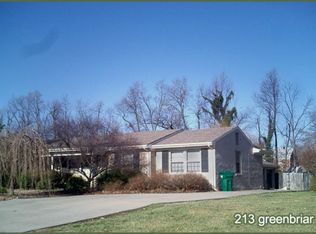 213 Greenbriar Rd, Lexington, KY 40503
