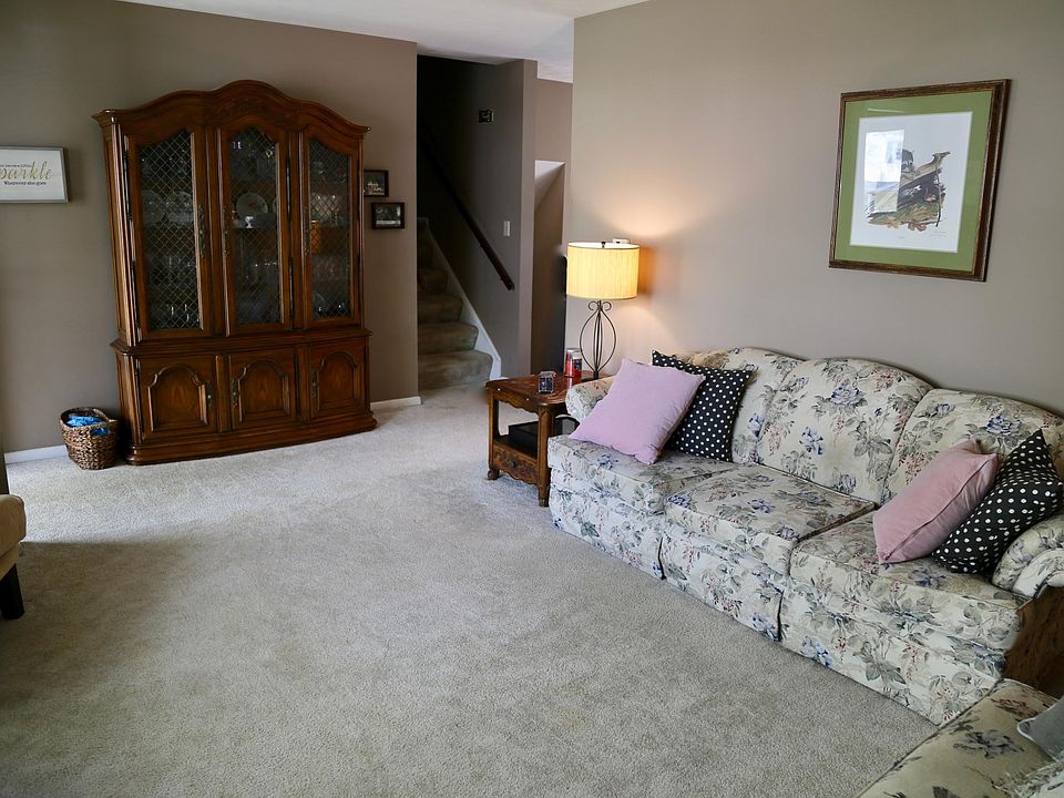 1st image of 4221 Oakcrest Dr
