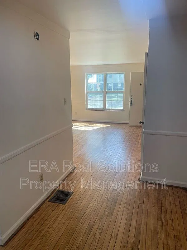 1 bed, 1.0 bath, 730 sqft, $775 — Photo 3