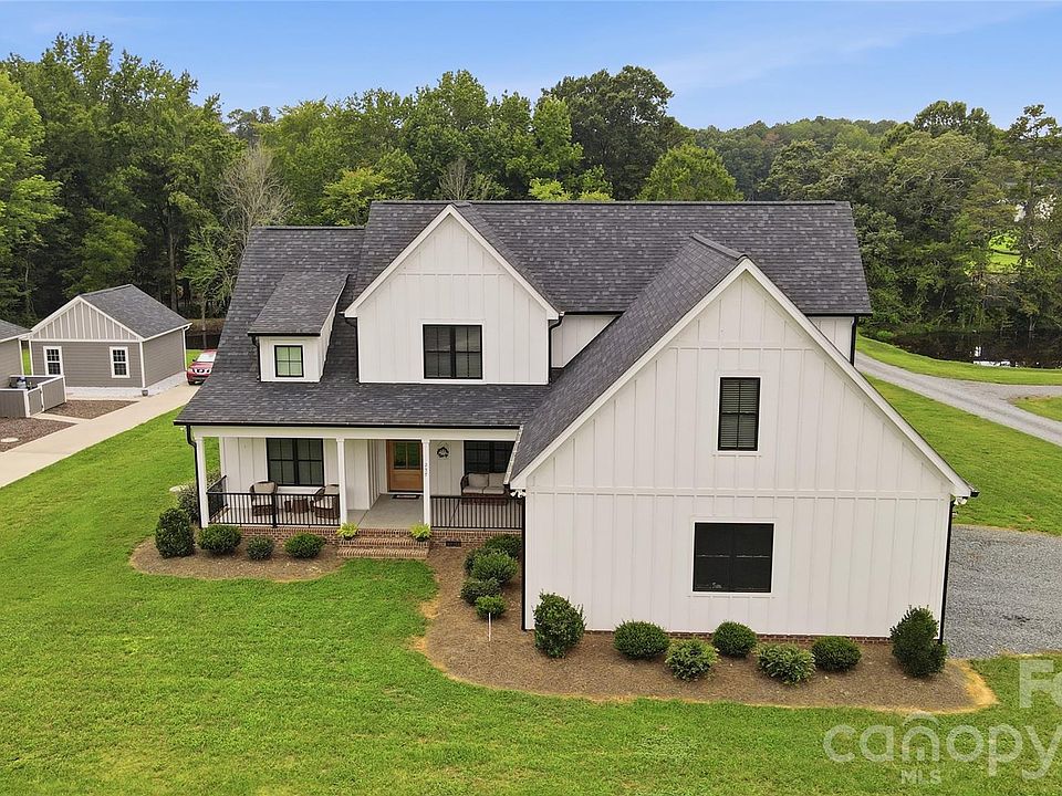 1st image of 257 Glenwood Dr