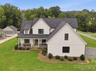 257 Glenwood Dr, Oakboro, NC 28129