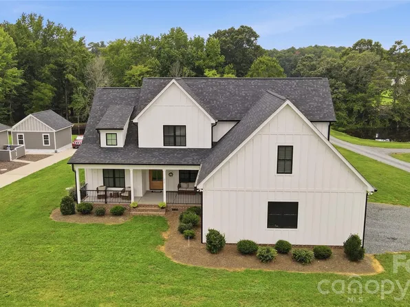 257 Glenwood Dr, Oakboro, NC 28129