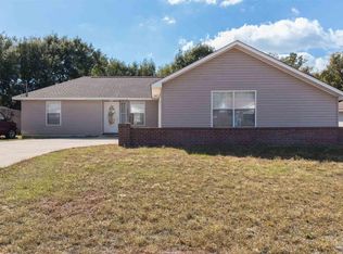 7337 Westminster Dr, Navarre, FL 32566