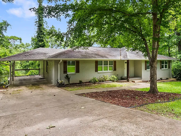 3 Hickory Ln — Photo 2