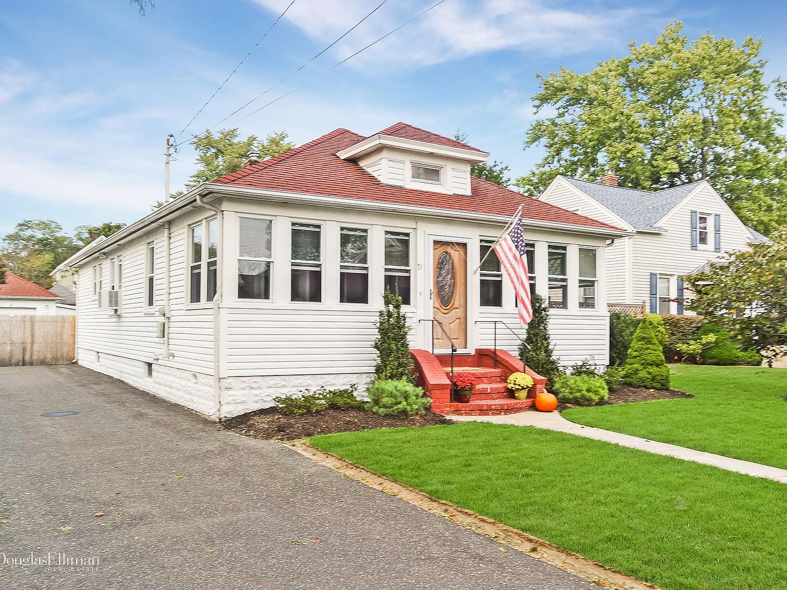 51 Columbia St, Islip, NY 11751 | Zillow