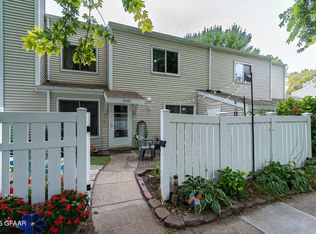 2542 26th Ave S, Grand Forks, ND 58201