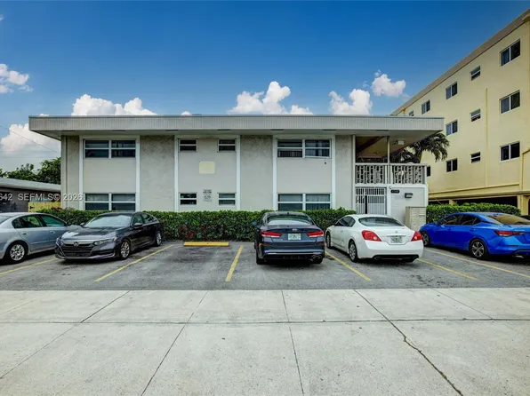 1740 Funston St APT 3, Hollywood, FL 33020