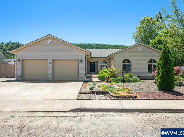 2921 Jefferson Ct, Sweet Home, OR 97386