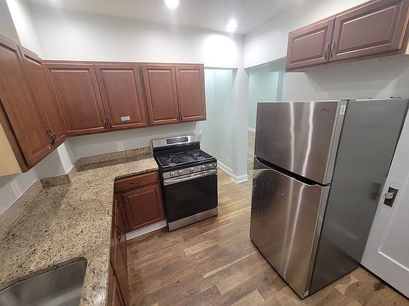 5th image of 3706 Wieman Ave